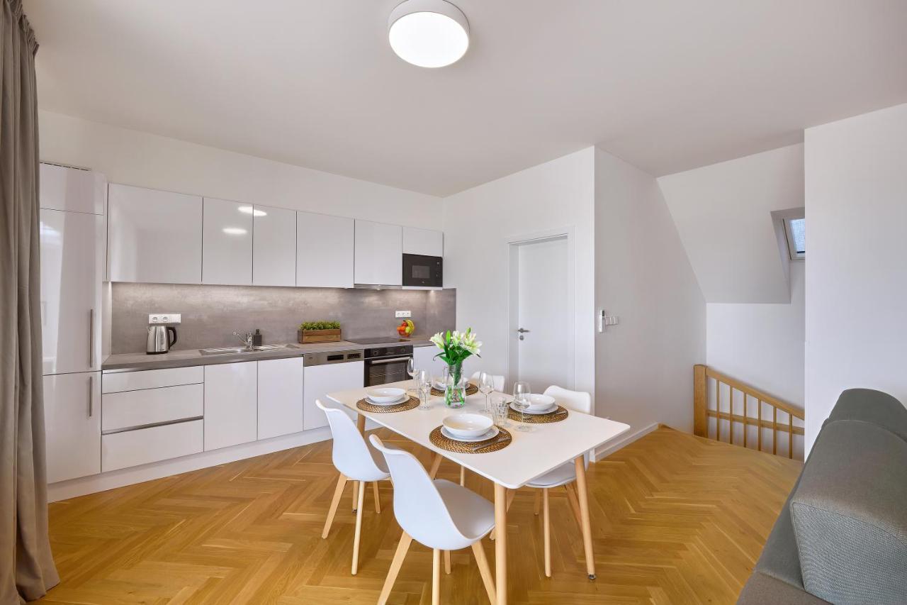 Downtown Suites Rubesova Praag Buitenkant foto