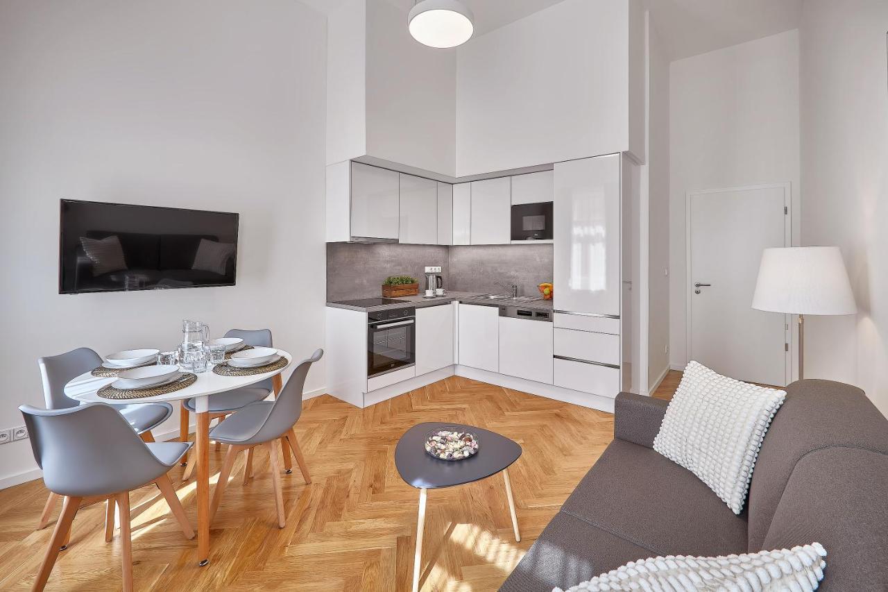 Downtown Suites Rubesova Praag Buitenkant foto