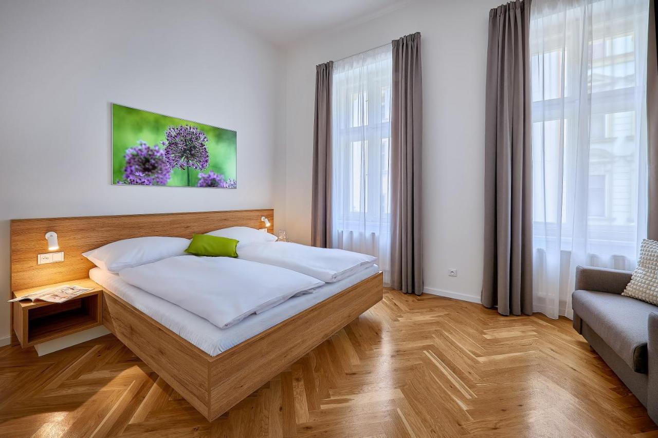 Downtown Suites Rubesova Praag Buitenkant foto