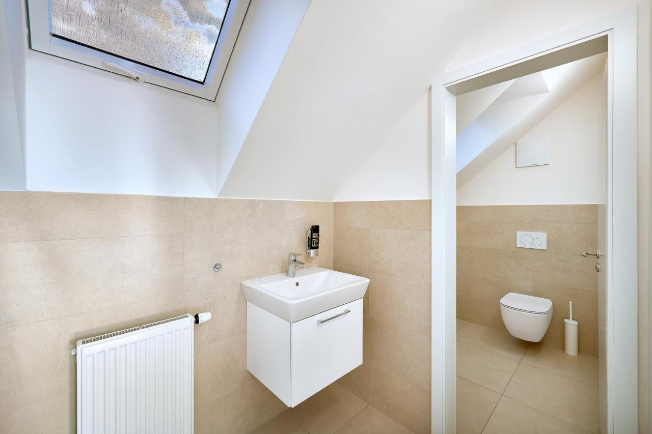 Downtown Suites Rubesova Praag Buitenkant foto
