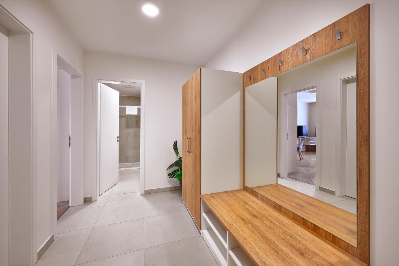 Downtown Suites Rubesova Praag Buitenkant foto