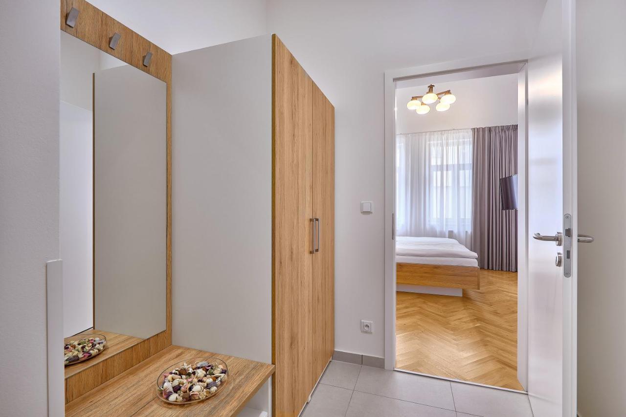 Downtown Suites Rubesova Praag Buitenkant foto