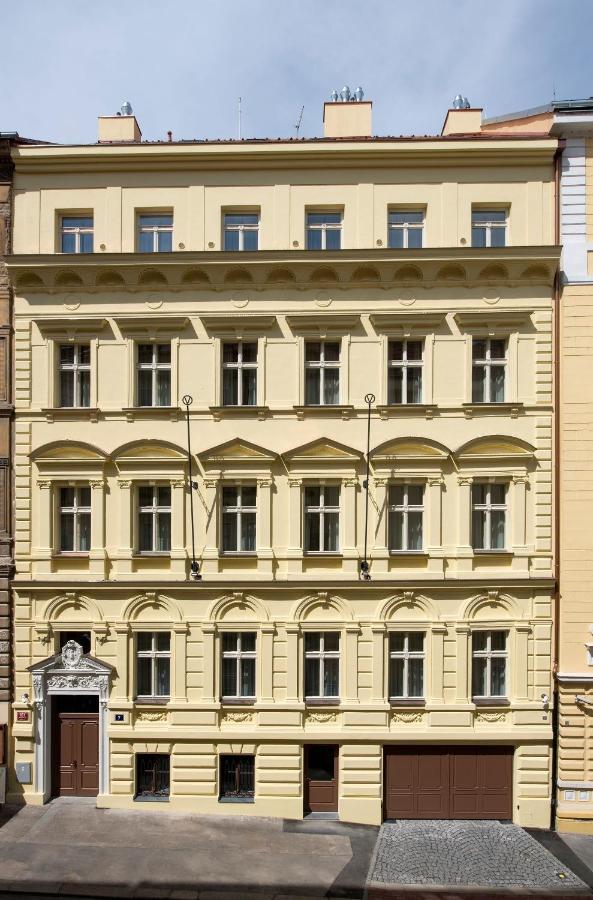 Downtown Suites Rubesova Praag Buitenkant foto